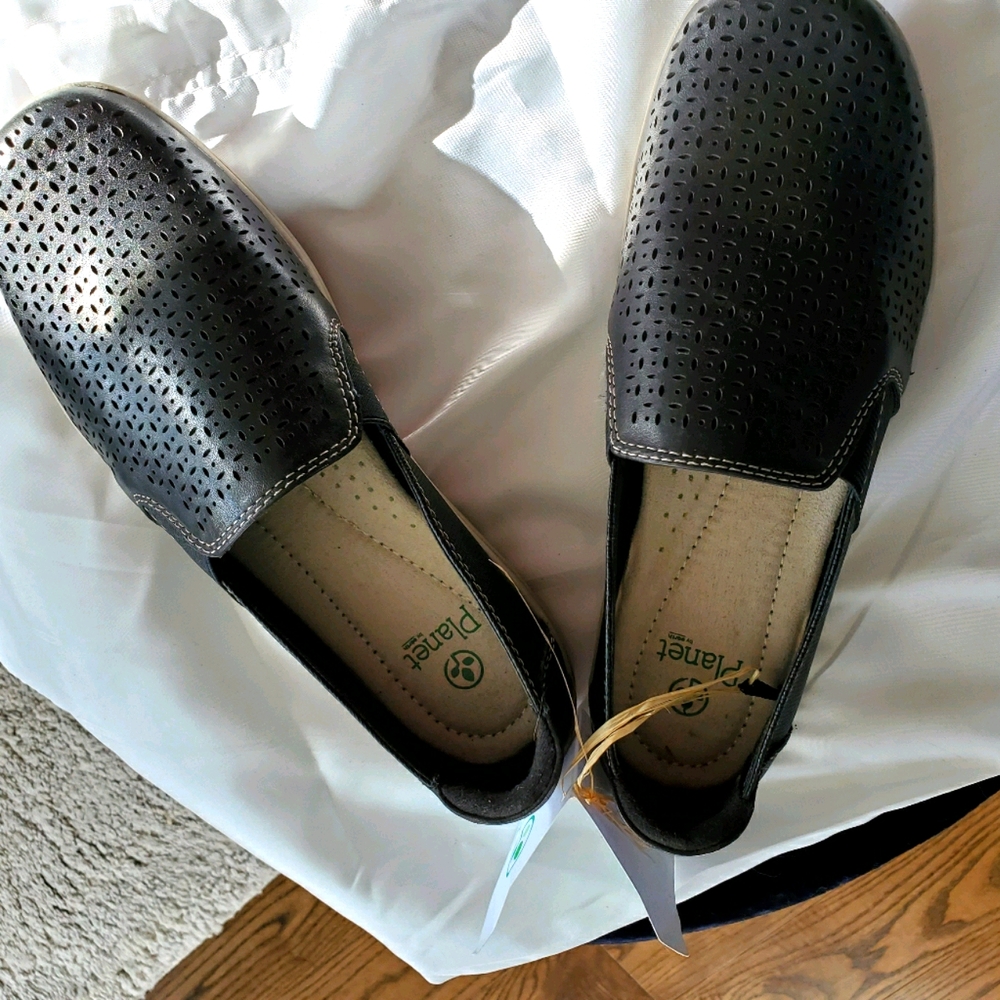 Womens flats